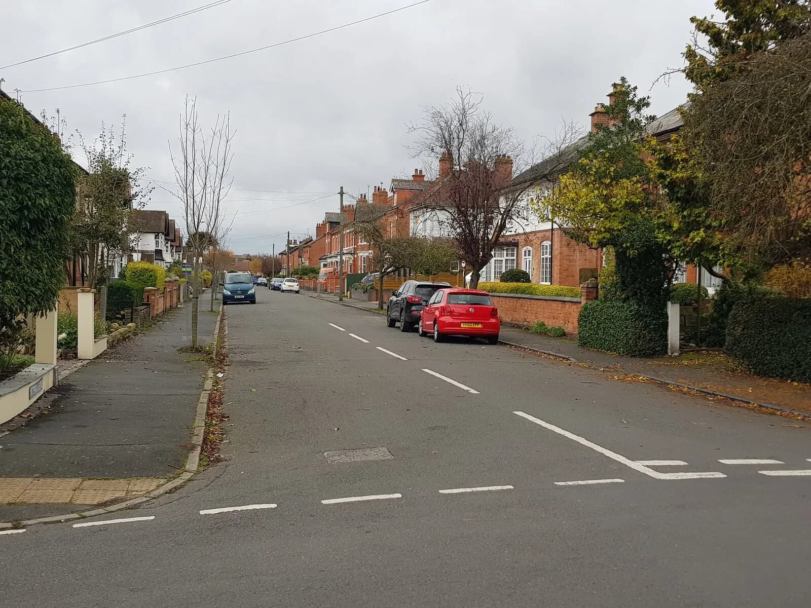 Victoria Avenue in Droitwich Spa, a tree-lined residential street.